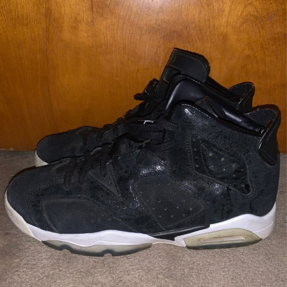 Jordan 6 - Picture 2 of 5
